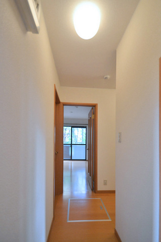 玄関　ダブルロックに守られた玄関