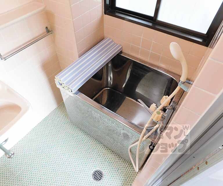 バス・シャワールーム　シンプルなおフロです