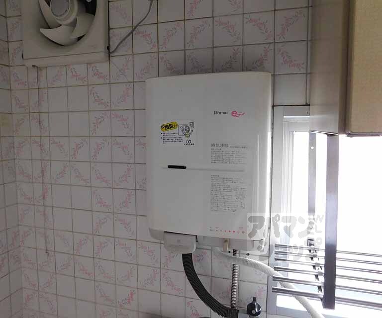 その他設備　湯沸しきついてます