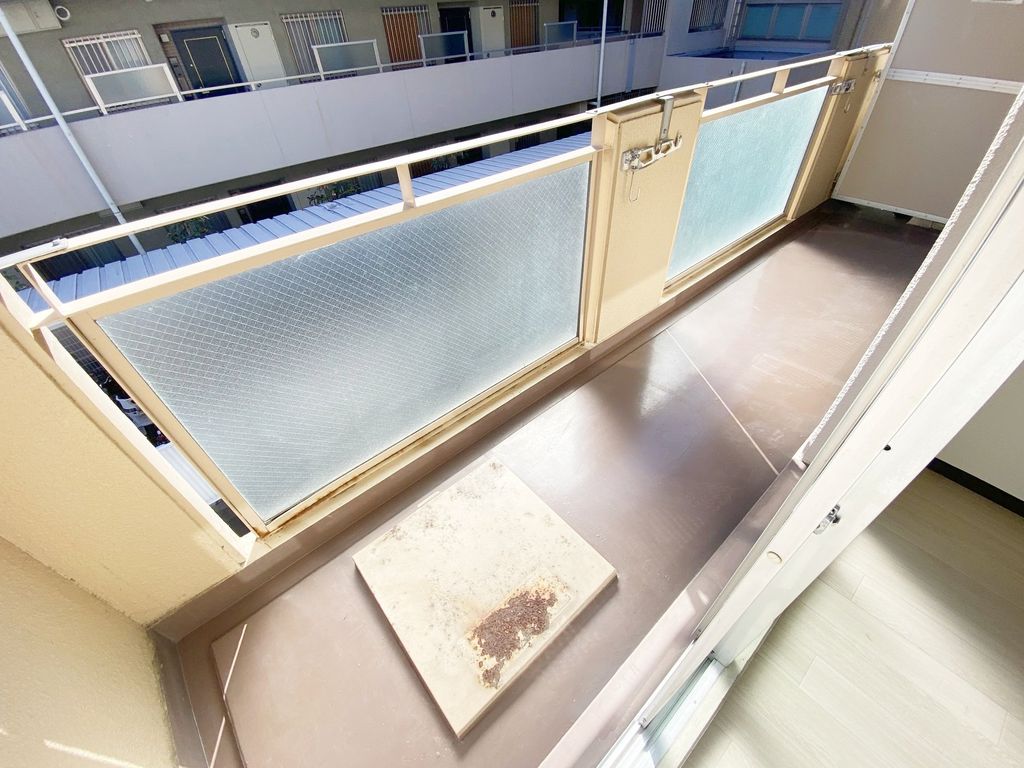 バルコニー　バルコニー