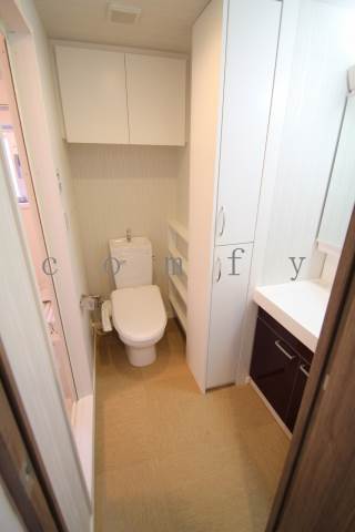 トイレ　パウダールーム