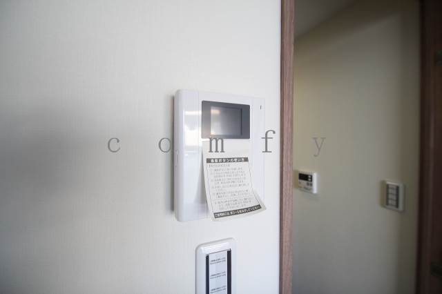 セキュリティ　モニター付きインターホン