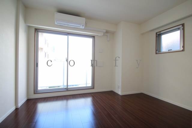 居室・リビング　角部屋２面採光・居室