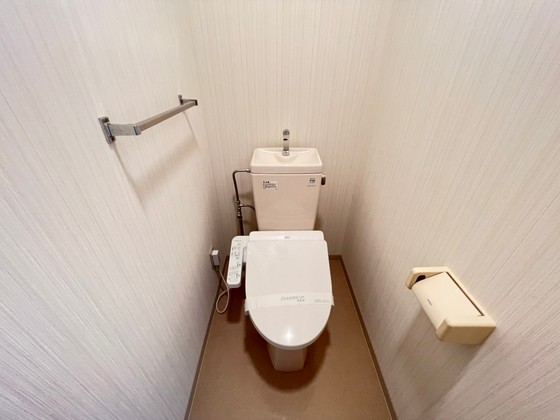 トイレ　※別部屋の写真です