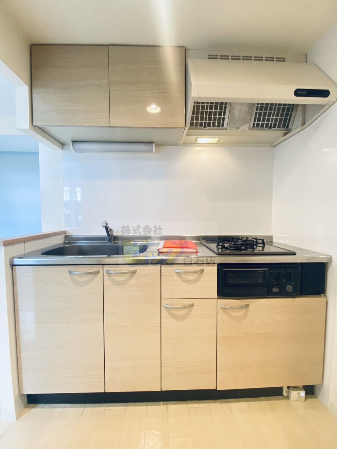 キッチン　人気で使用しやすい独立型システムキッチンです♪