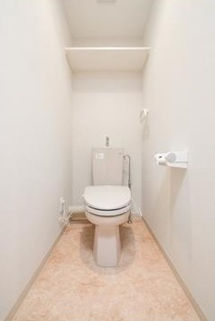 トイレ　落ち着いたトイレです