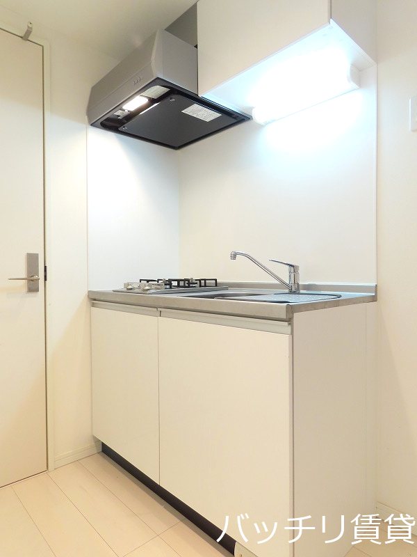 キッチン　画像は別号室タイプの為、現状を優先致します。