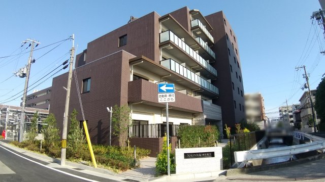 建物外観　安心のオートロック付き♪