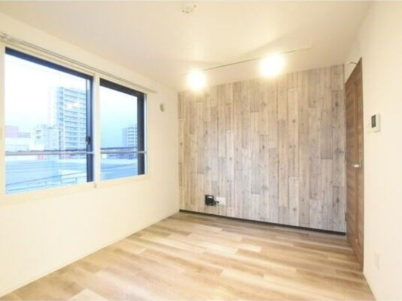 居室・リビング　退去予定につき反転タイプの画像です。