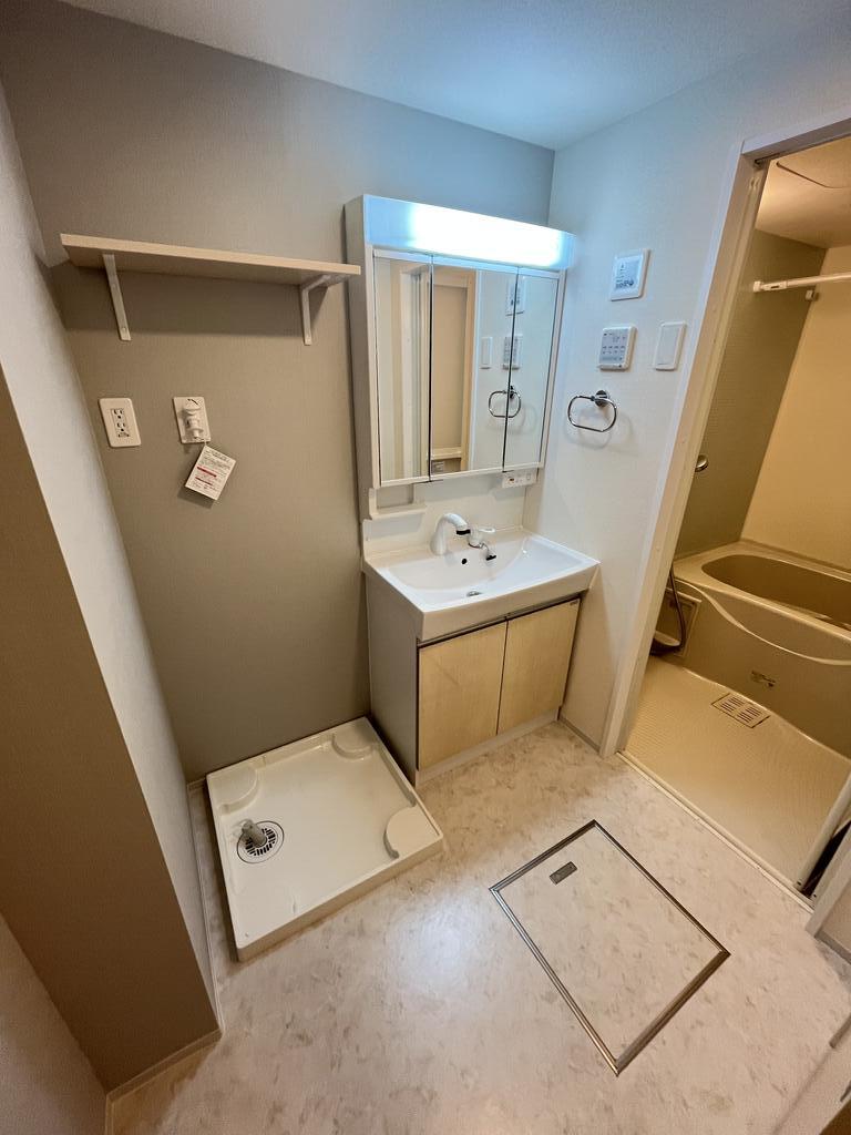 洗面設備　※同型モデル※