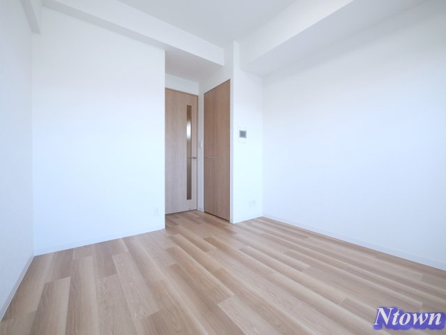 居室・リビング　こちらのリビングで趣味の時間をお楽しみください