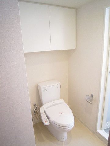 トイレ　ウォシュレット付