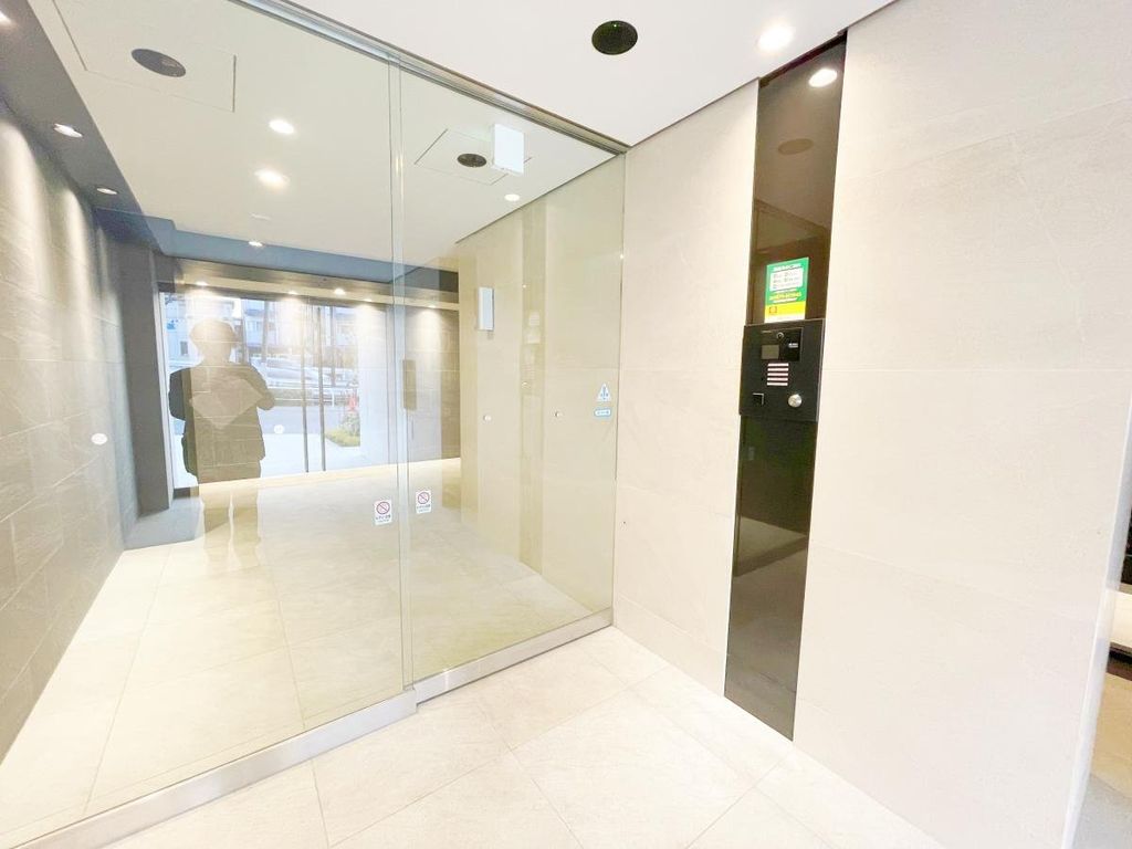 エントランス　エントランス