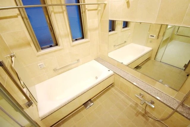 バス・シャワールーム　別部屋参考写真