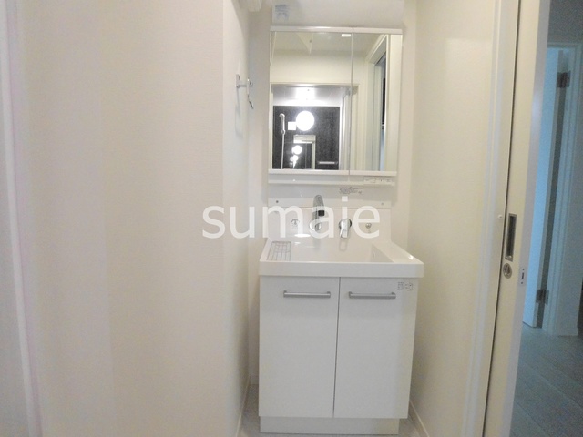 洗面設備　独立洗面台です。