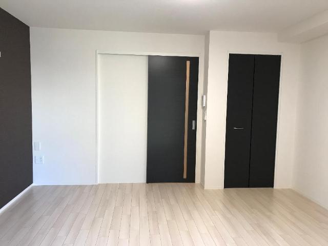 居室・リビング　室内