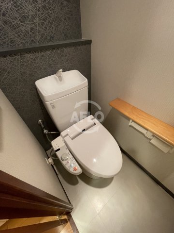 トイレ　コンソラーレ土佐堀　トイレ