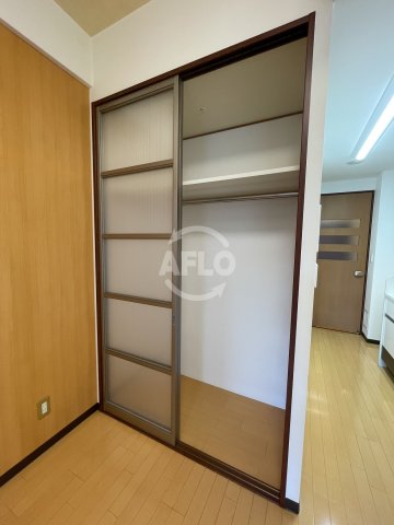 収納　コンソラーレ土佐堀　クローゼット