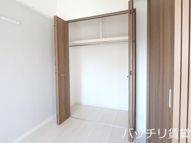 収納　別号室タイプの為、現状を優先致します。