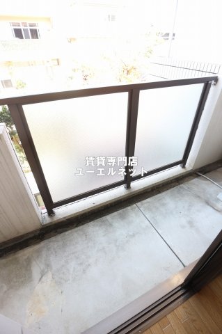 バルコニー　バルコニー付きで採光＆風通し良好！