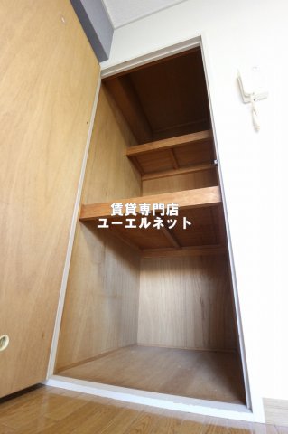 収納　クローゼット付きでお部屋もスッキリ♪