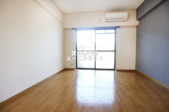 居室・リビング　ゆったりとくつろげる、落ち着きのある居室空間です