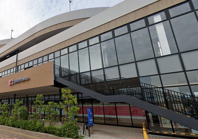 ショッピングセンター　オアシスタウン吹田SST（ショッピングセンター）まで657m