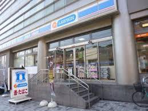 コンビニ　ローソンJPローソン代々木局店（コンビニ）まで181m