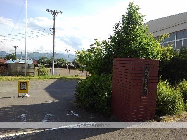 小学校　上田市立塩尻小学校（小学校）まで270m