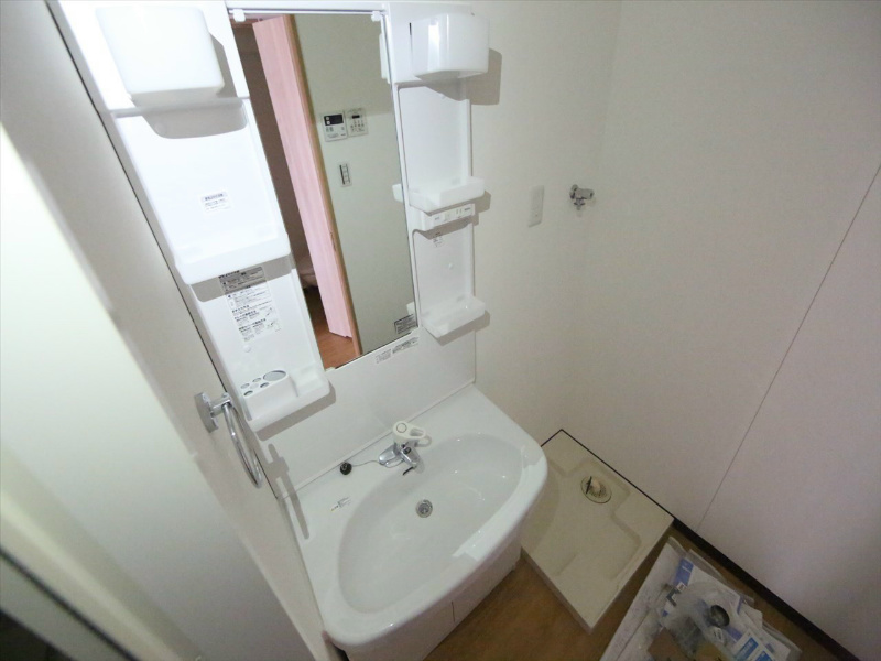 洗面設備　脱衣所　独立洗面台　洗濯機ご用意できます