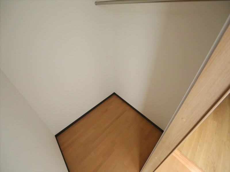 収納　ウォークインクローゼット（収納充実してます）