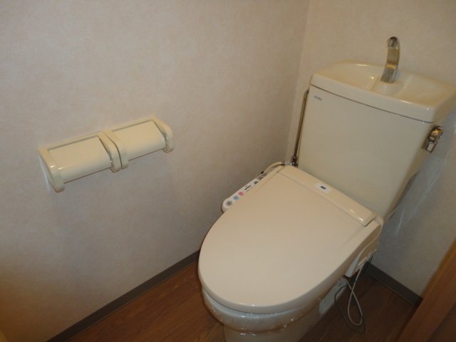 トイレ　シャワー付トイレ