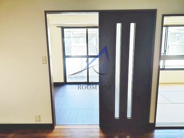 居室・リビング　洋室のお部屋です。