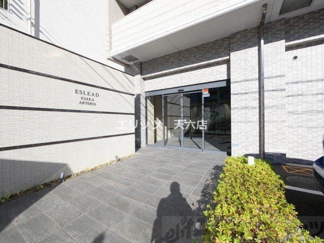 エントランス　エントランス