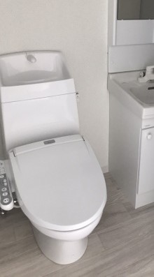 トイレ　別号室の写真です。