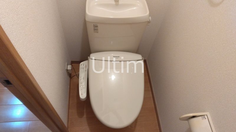 トイレ　※別のお部屋の写真です