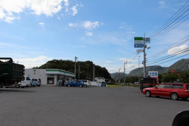 コンビニ　ファミリーマート高松御厩町店（コンビニ）まで148m