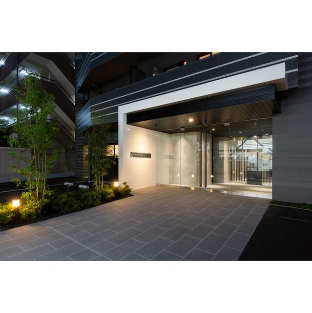 エントランス　清潔なエントランスです