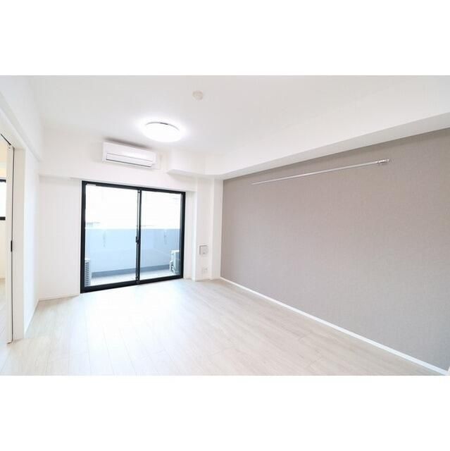 居室・リビング　こちらのリビングで趣味の時間をお楽しみください