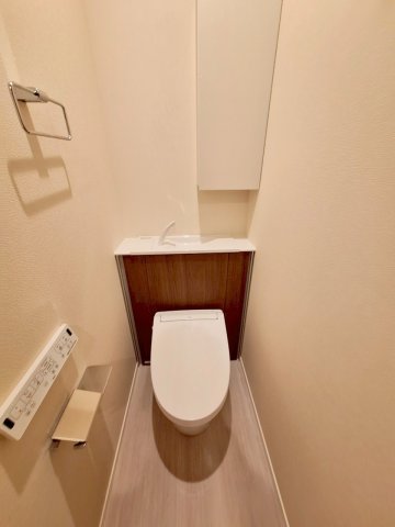 トイレ　★オートロックや宅配ボックス付きでセキュリティ良好です★