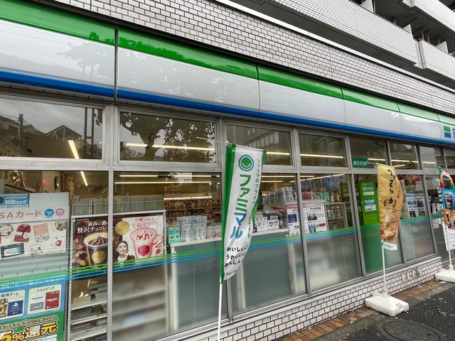 コンビニ　ファミリーマート小滝橋通り店（コンビニ）まで368m