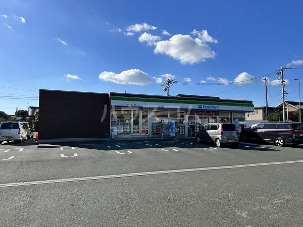 コンビニ　ファミリーマート 豊川御津大草店（コンビニ）まで1097m