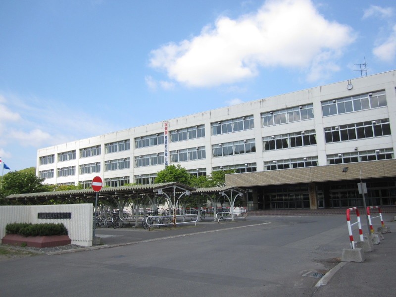 高校・高専　北海道札幌真栄高校（高校・高専）まで1928m