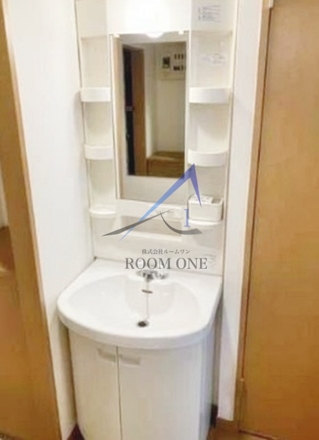 洗面設備　独立洗面台です。