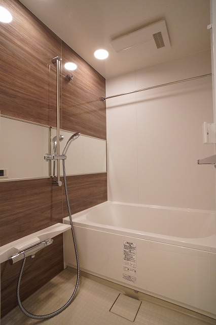 バス・シャワールーム　バス