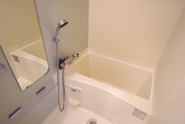 バス・シャワールーム　※写真は同タイプ住戸です。