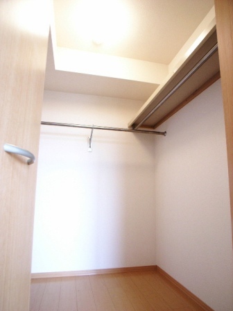 収納　ウォークインクローゼット