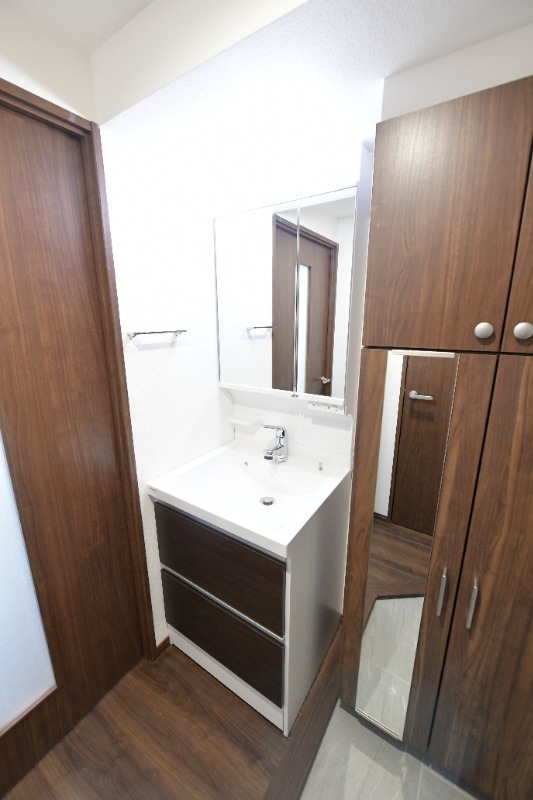 洗面設備　毎日の身支度がしやすい洗面所です