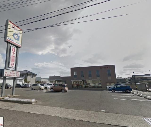 銀行　百十四銀行　円座支店（銀行）まで1550m