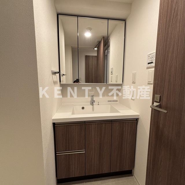 洗面設備　広い洗面スペース